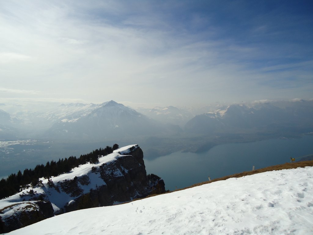(138'307) - Der Niesen und der Thunersee vom Niederhorn aus am 11. M�rz 2012