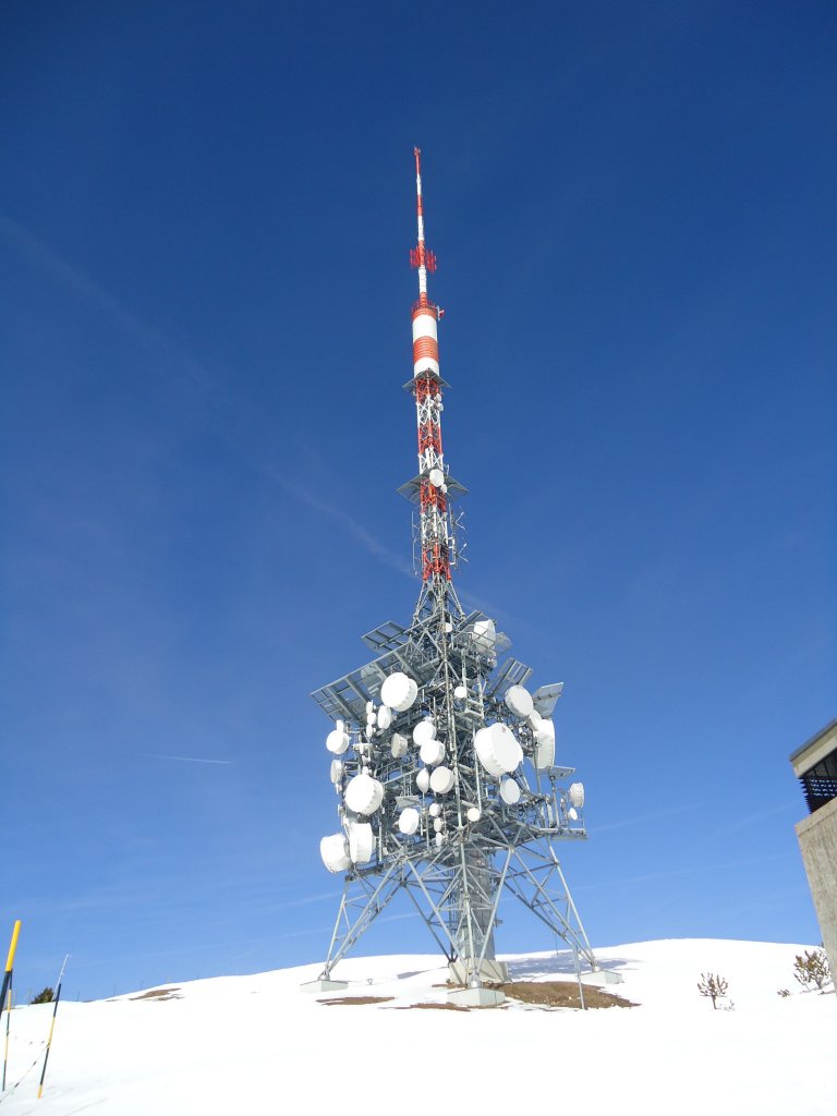 (138'309) - Sendeturm auf dem Niederhorn am 11. M�rz 2012