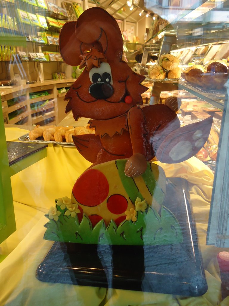 (138'370) - Hase aus Sirupteig am 19. M�rz 2012 in der Confiserie Steinmann in Thun