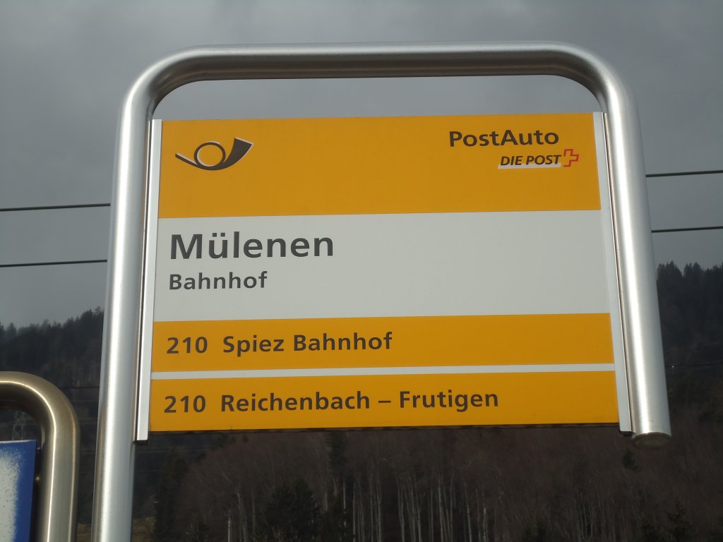 (138'433) - PostAuto-Haltestelle - M�lenen, Bahnhof - am 6. April 2012