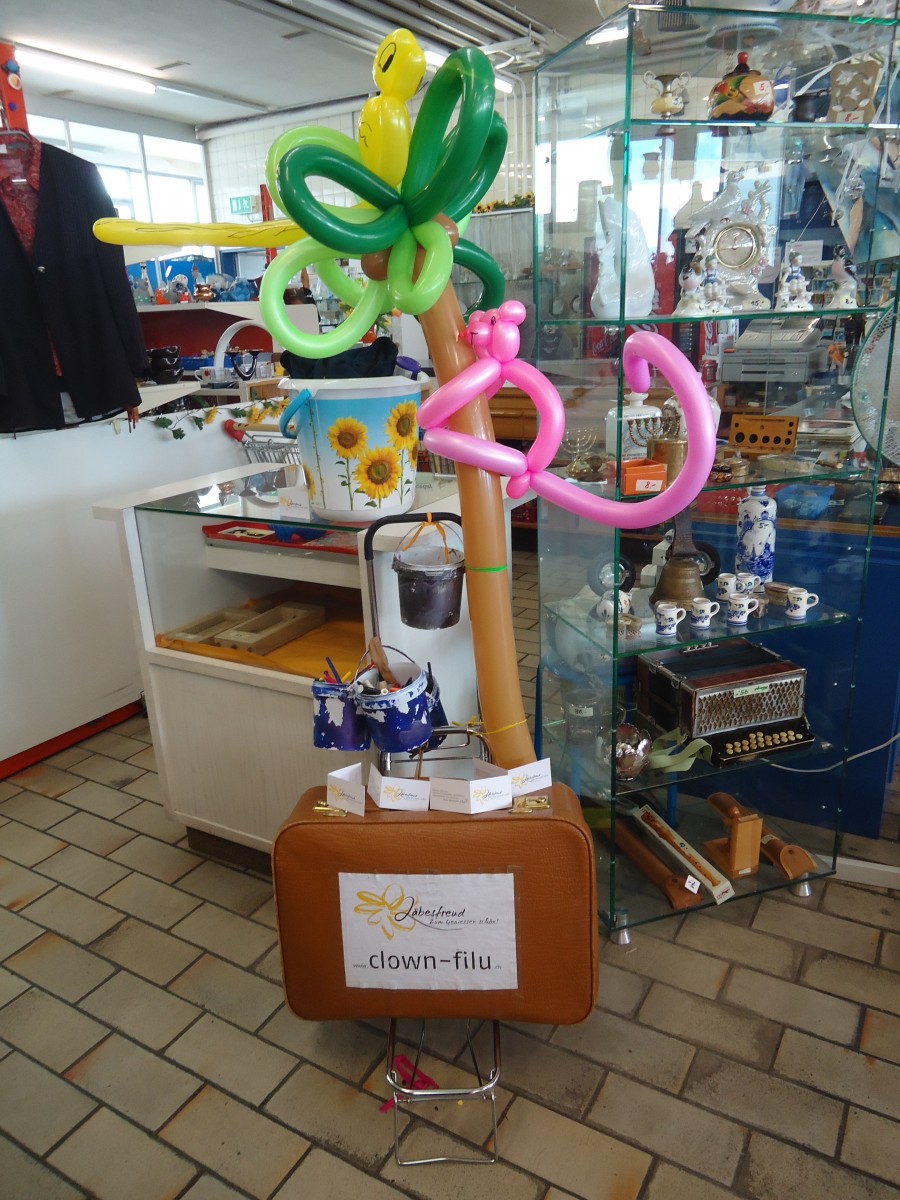 (138'660) - 5 Jahre BrockiShop Thun: Die Utensilien von Clown Filu am 5. Mai 2012