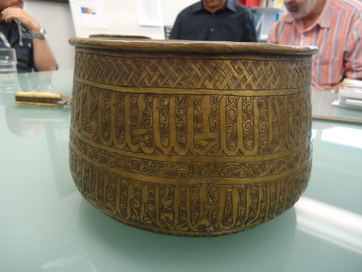 (138'807) - Orientalische Antiquit�t im BrockiShop Wil am 16. Mai 2012