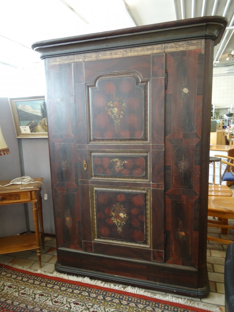 (139'017) - Alter Schrank von 1827 im BrockiShop am 25. Mai 2012