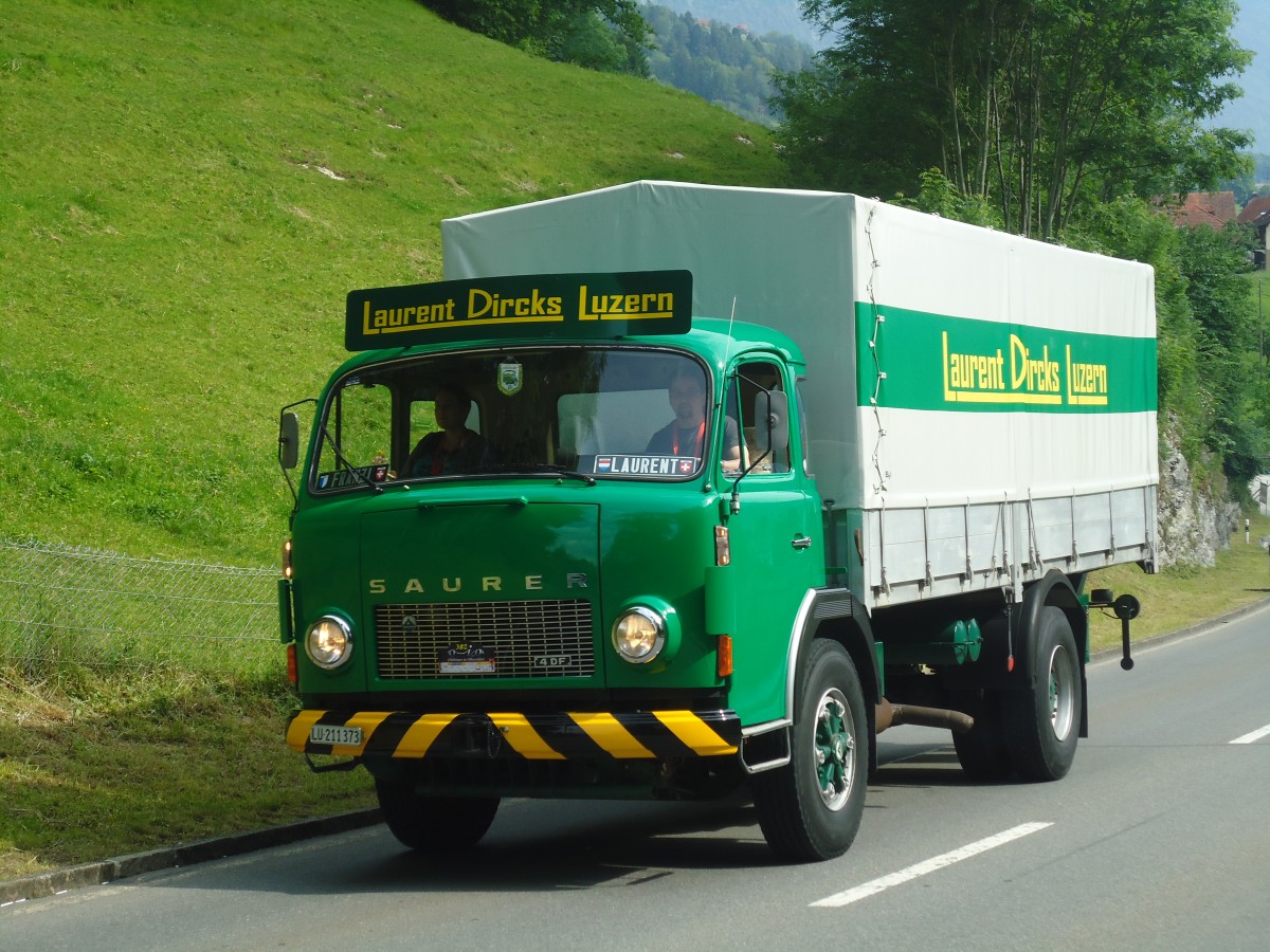 (139'085) - Dircks, Luzern - LU 211'373 - Saurer am 27. Mai 2012 in Sarnen, OiO