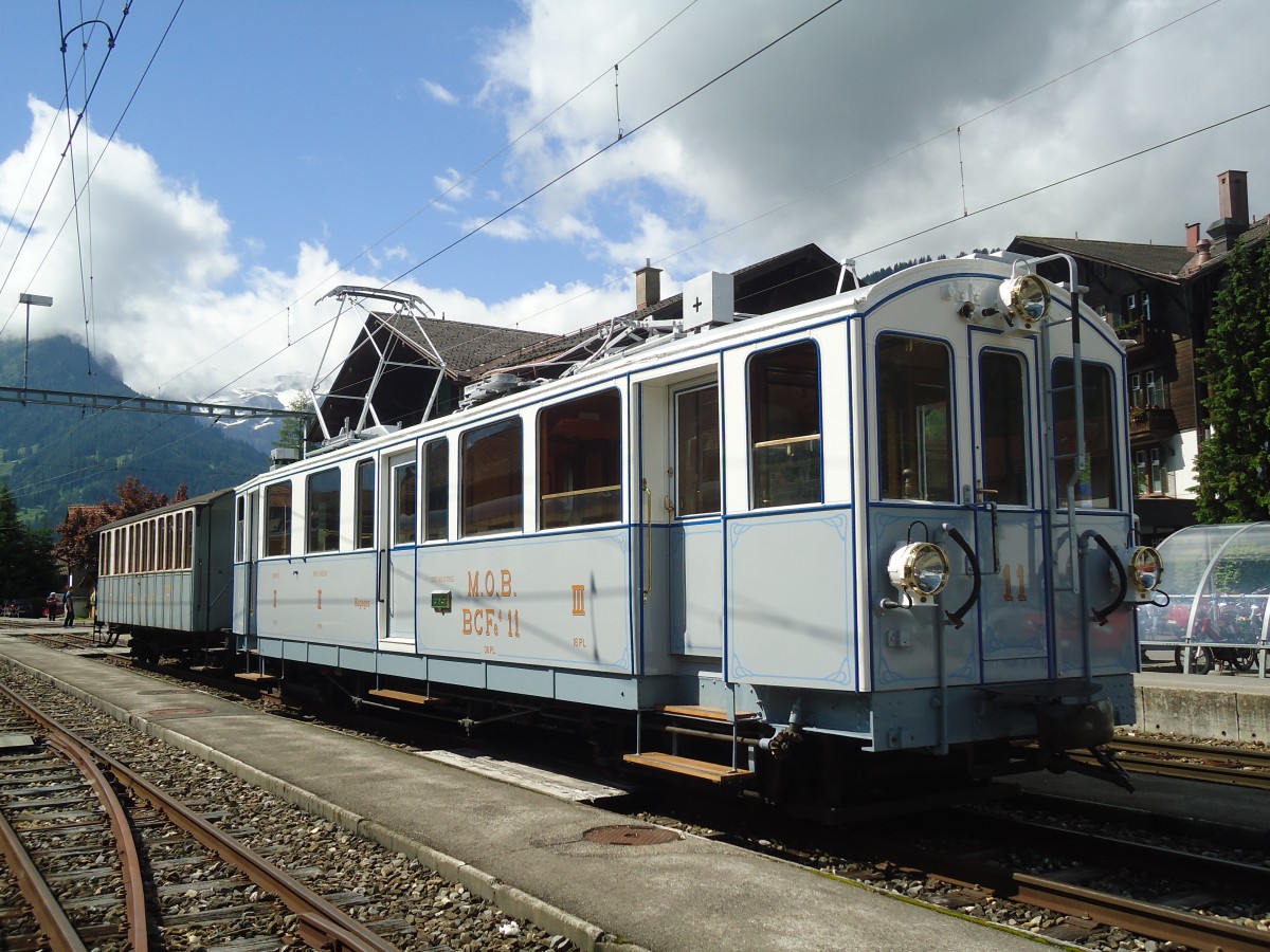 (139'345) - MOB-Triebwagen - Nr. 11 - am 10. Juni 2012 im Bahnhof Lenk