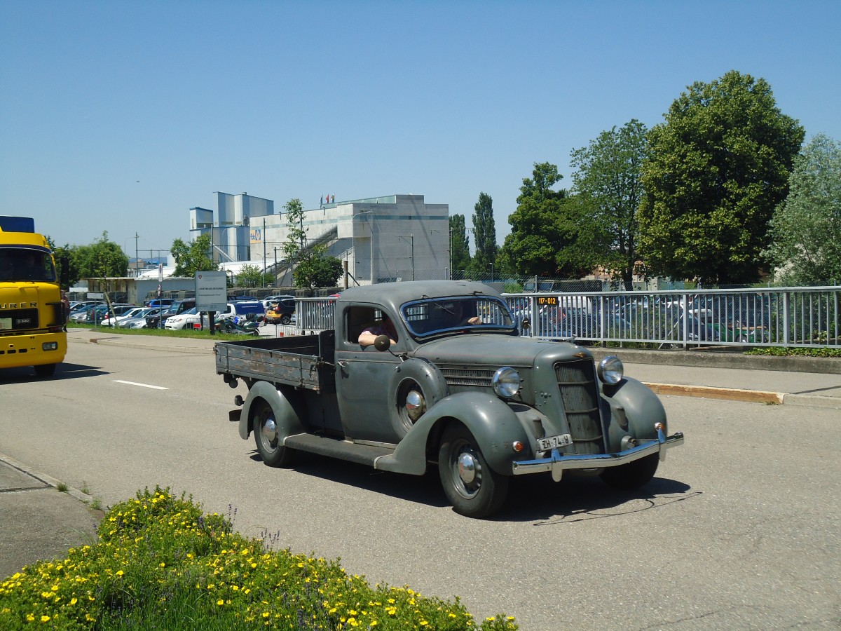 (139'723) - Dodge - ZH 74 U - am 16. Juni 2012 in Hinwil, AMP