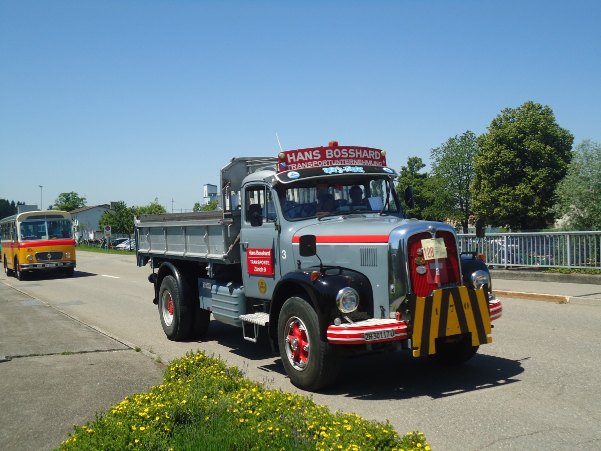 (139'736) - Bosshard, Z�rich - Nr. 3/ZH 30'117 U - Saurer am 16. Juni 2012 in Hinwil, AMP