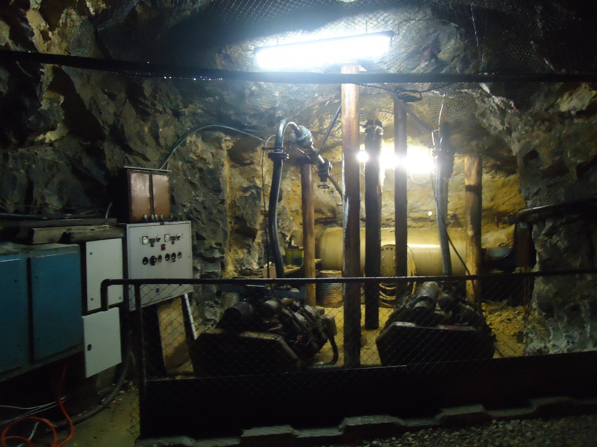 (139'828) - In den Asphaltminen am 17. Juni 2012 in Travers