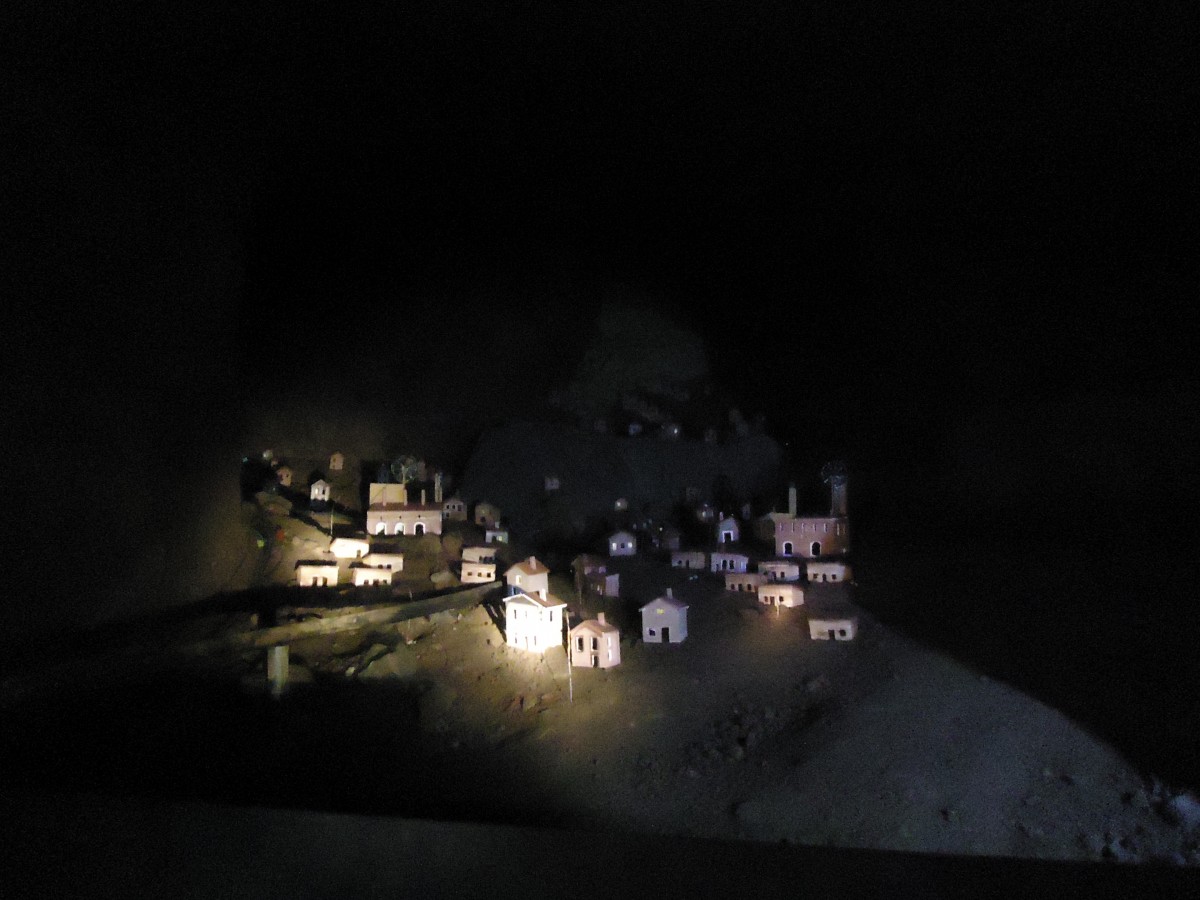 (139'832) - In den Asphaltminen am 17. Juni 2012 in Travers