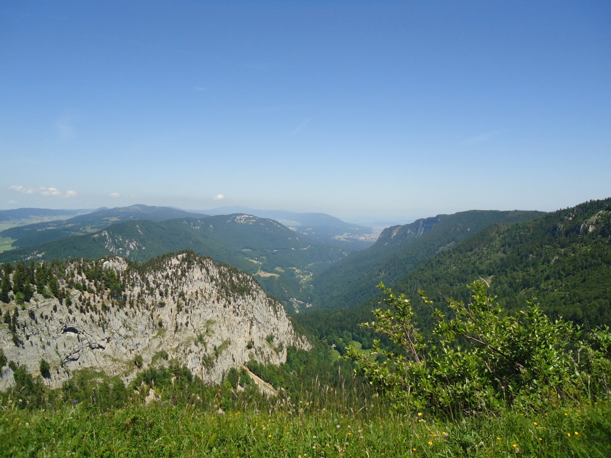 (139'850) - Der Creux du Van im Val de Travers am 17. Juni 2012