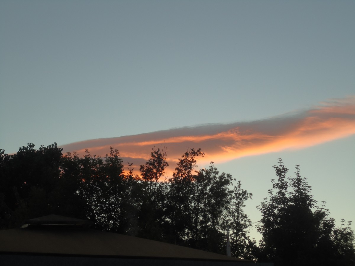 (140'651) - Abendstimmung am 17. Juli 2012 in Yvonand