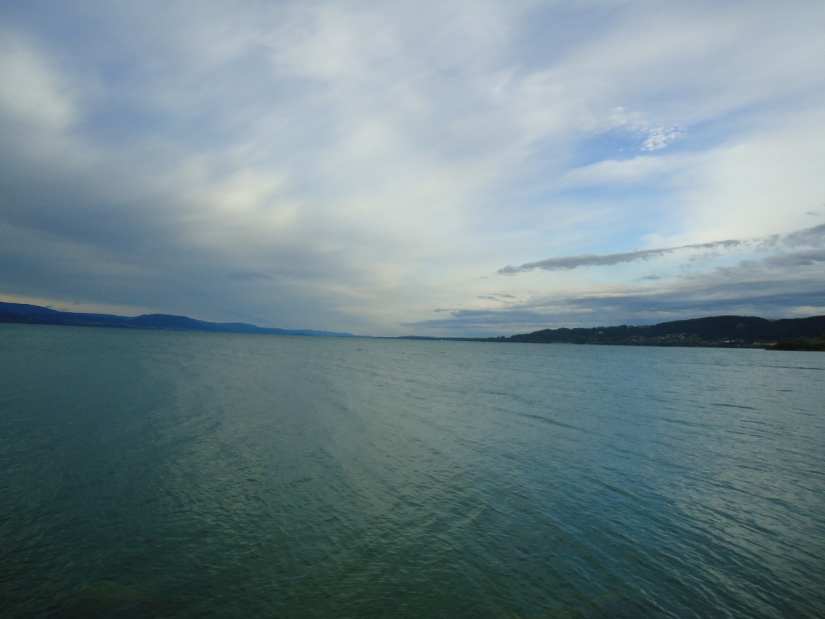 (140'690) - Der Neuenburgersee bei Yvonand am 19. Juli 2012