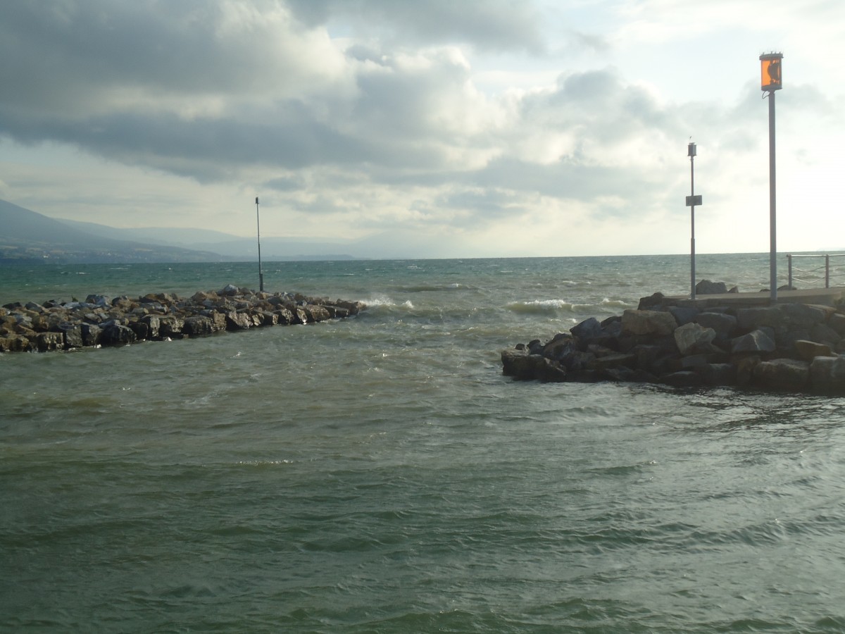 (140'760) - Im Hafen von Yvonand am 22. Juli 2012