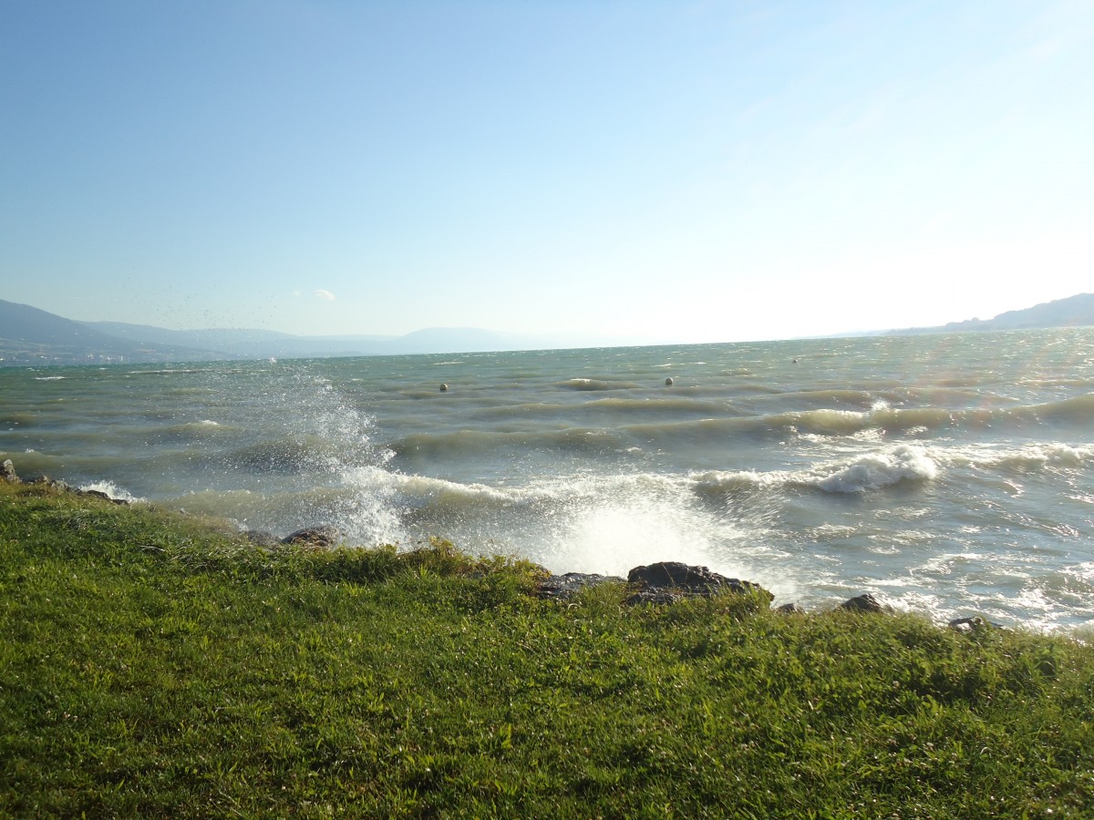 (140'806) - St�rmischer Neuenburgersee am 23. Juli 2012