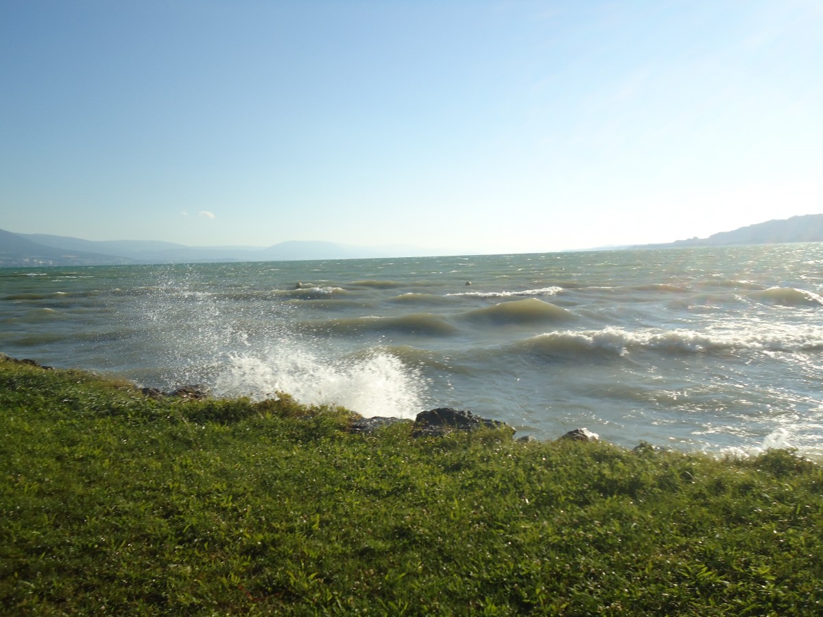 (140'807) - St�rmischer Neuenburgersee am 23. Juli 2012