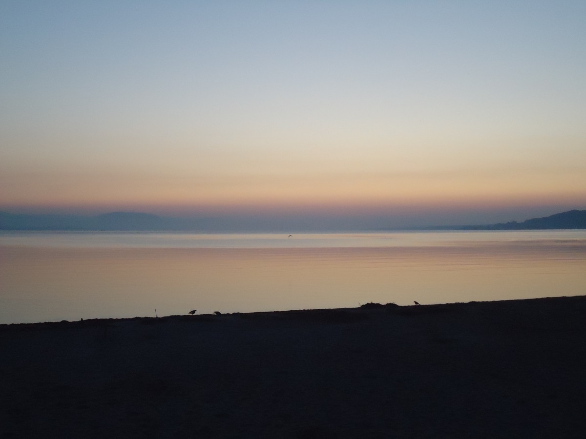 (140'907) - Morgenstimmung am Neuenburgersee am 27. Juli 2012