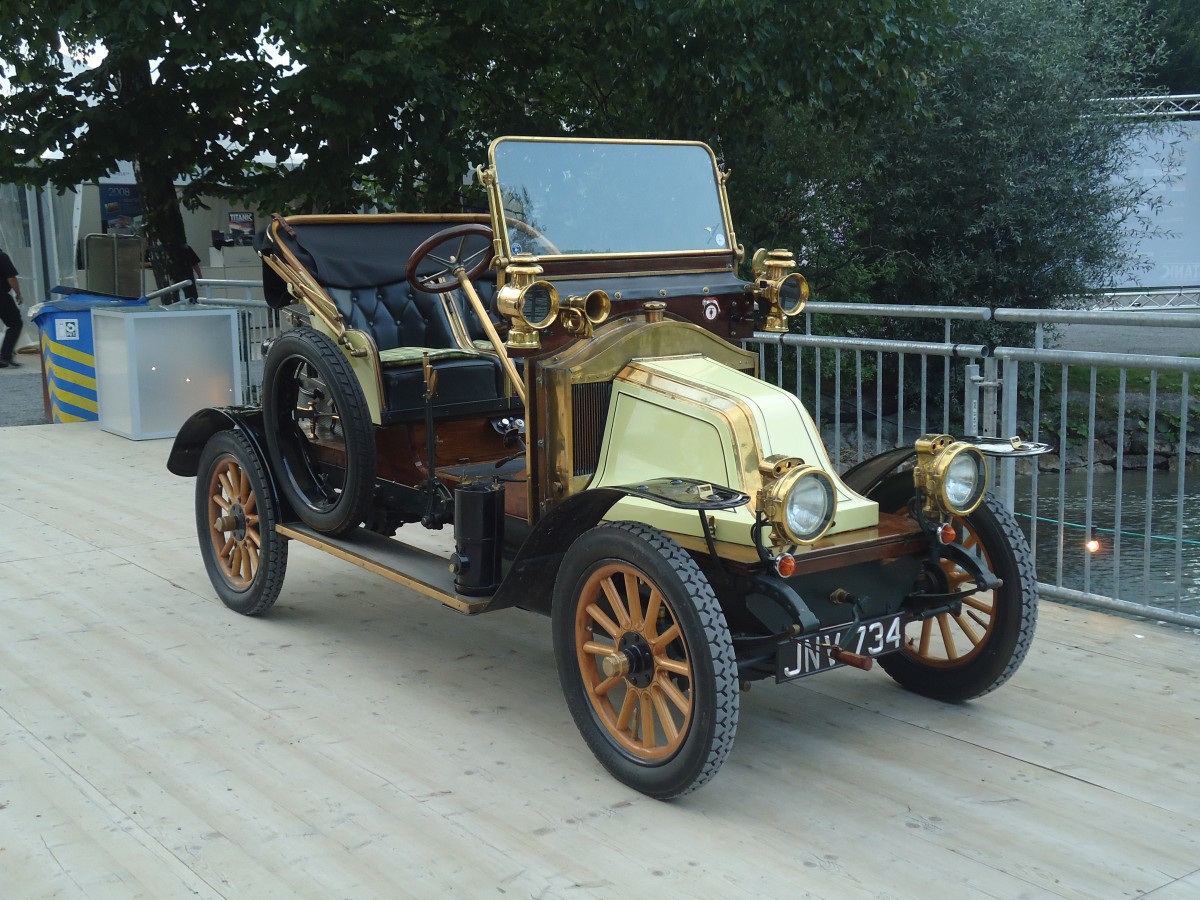 (141'019) - Renault - JNV 734 - am 3. August 2012 in Thun, Thuner Seespiele