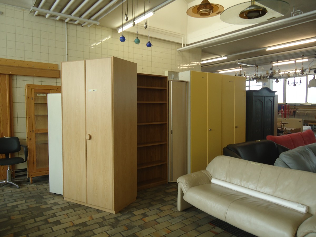 (141'097) - Die M�belabteilung im BrockiShop am 14. August 2012