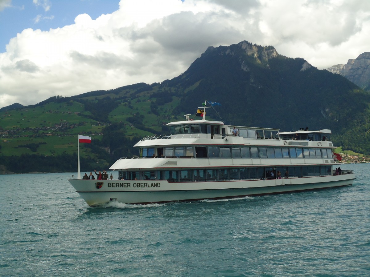 (141'391) - Motorschiff Berner Oberland am 26. August 2012 vor Faulensee