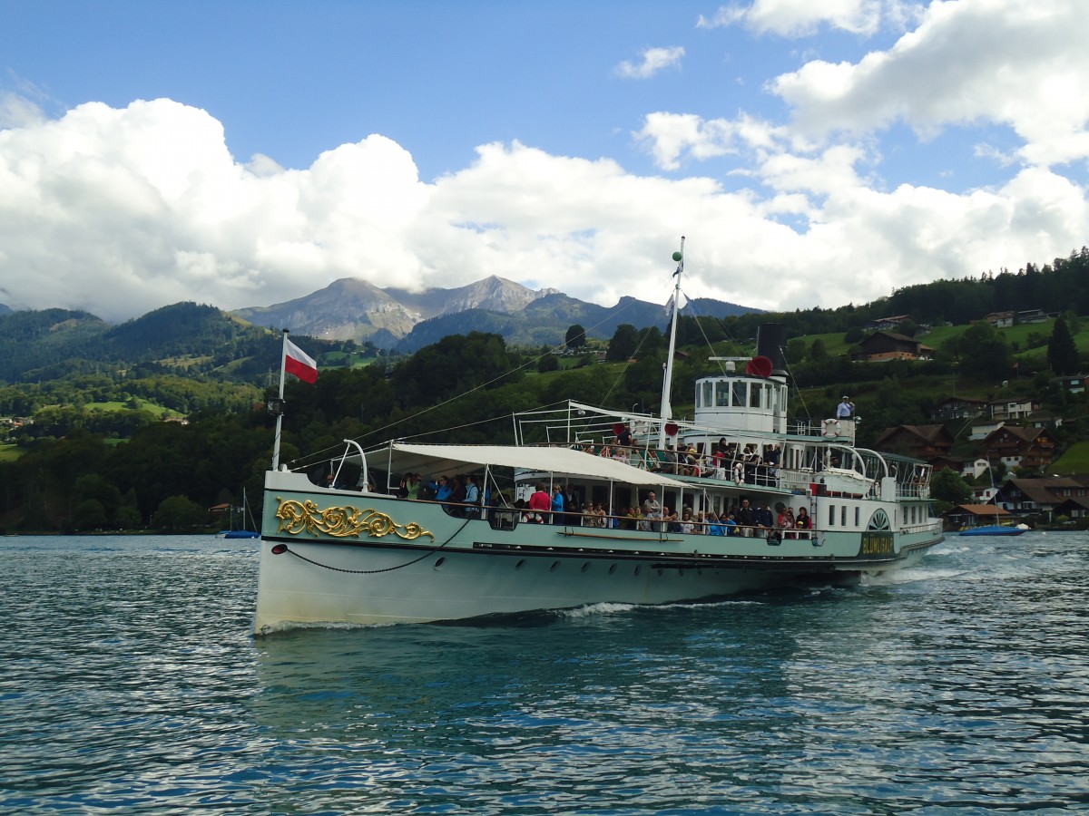 (141'396) - Dampfschiff Bl�mlisalp am 26. August vor Faulensee