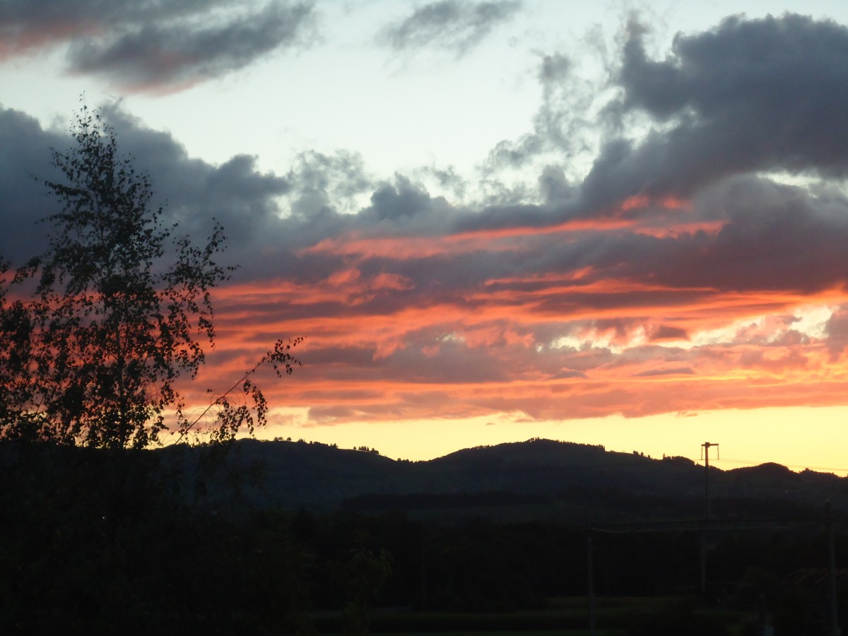 (141'400) - Abendrot in Steffisburg am 26. August 2012