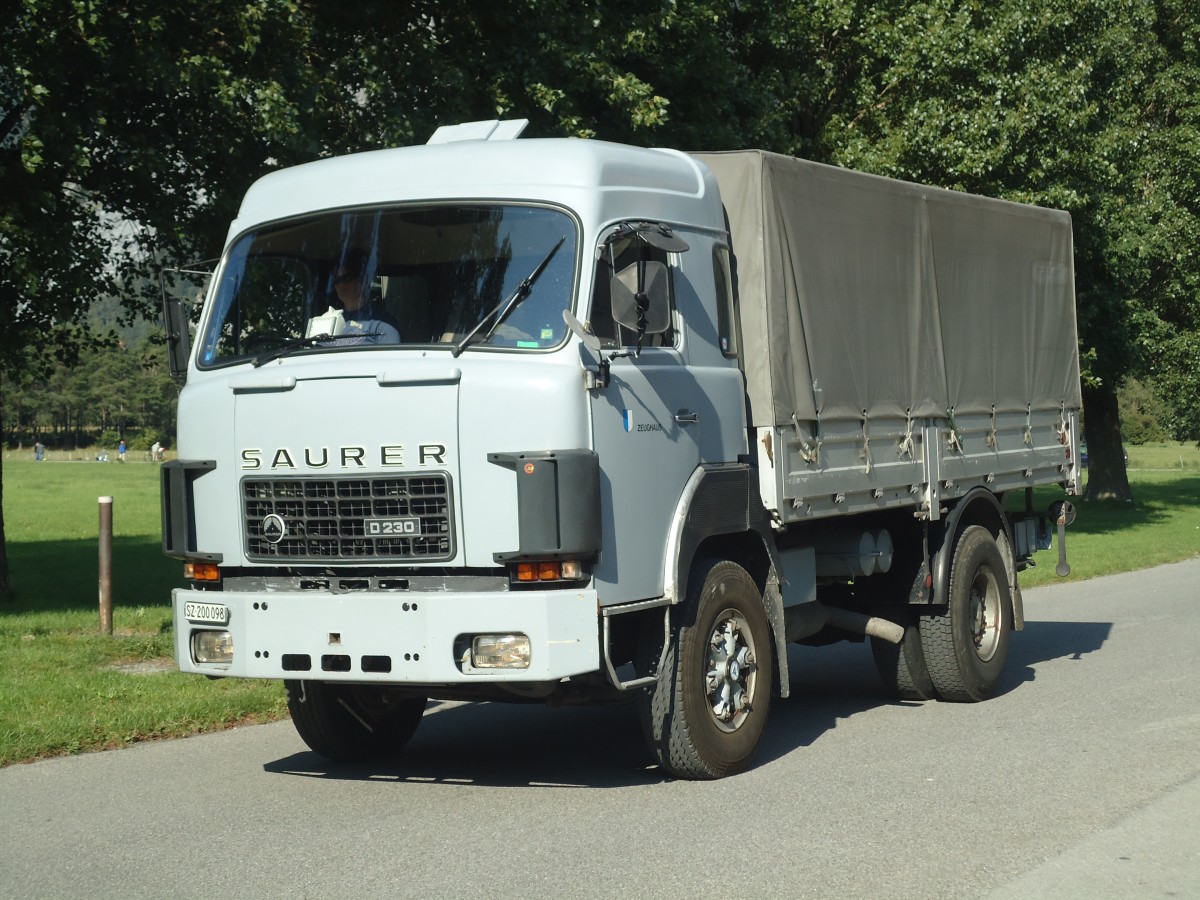 (141'678) - Zeughaus, Luzern - LU 200'098 - Saurer am 15. September 2012 in Chur, Waffenplatz