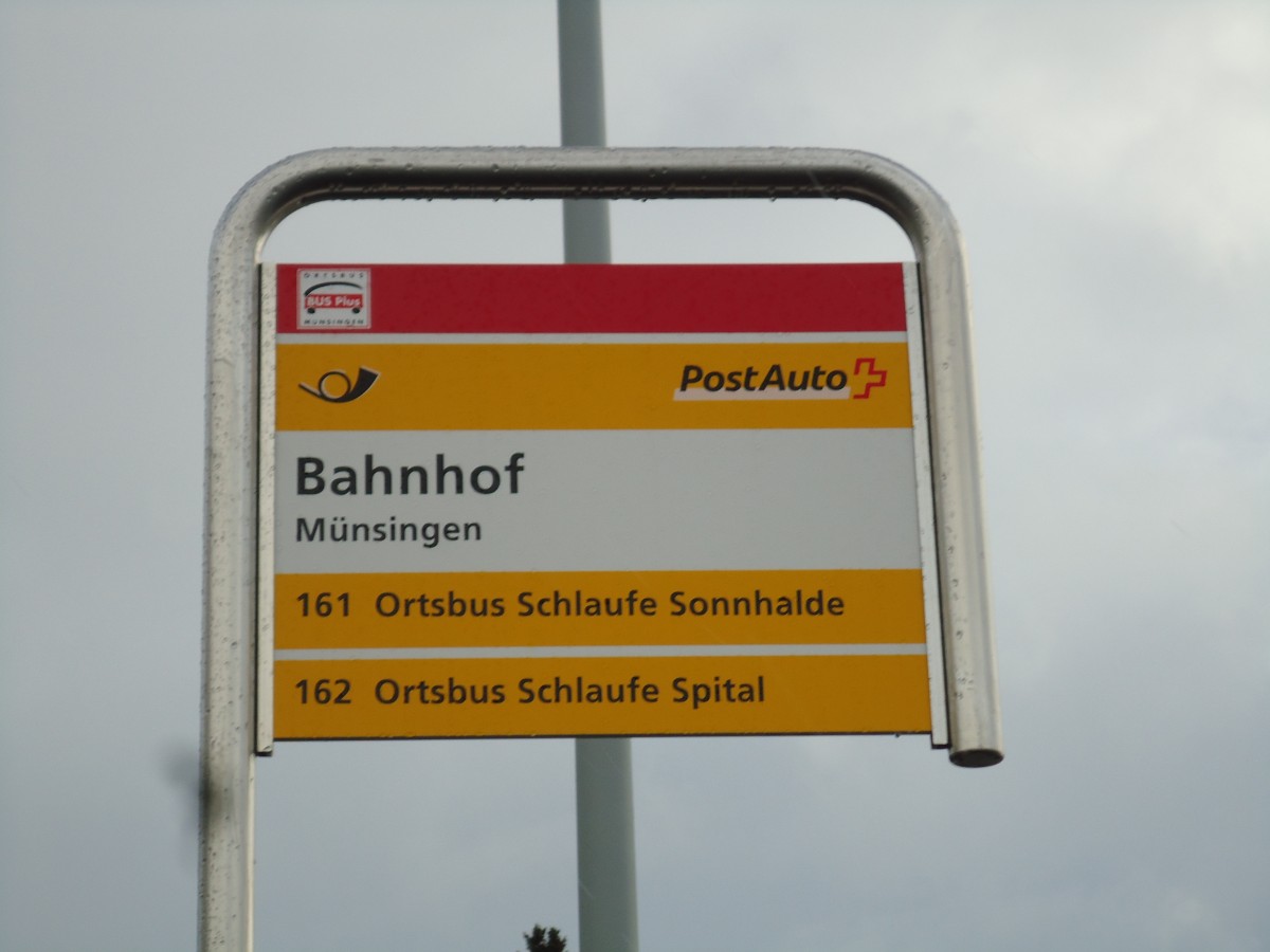 (142'445) - PostAuto-Haltestelle - M�nsingen, Bahnhof - am 10. Dezember 2012