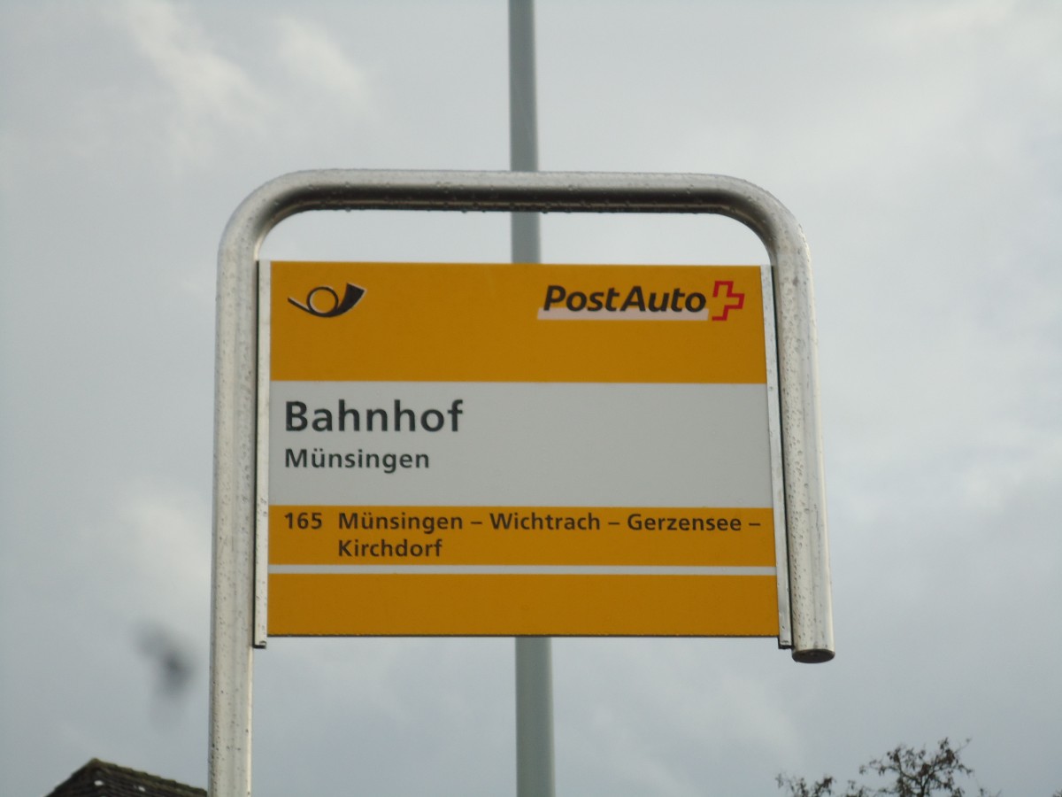 (142'448) - PostAuto-Haltestelle - M�nsingen, Bahnhof - am 10. Dezember 2012
