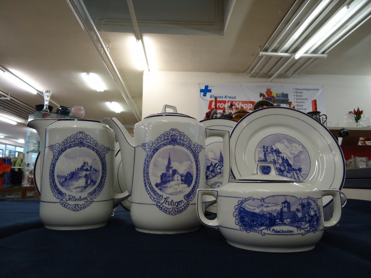 (143'024) - Geschirr zur Er�ffnung des L�tschbergtunnels im Jahre 1913 von Langenthal im BrockiShop am 18. Januar 2013