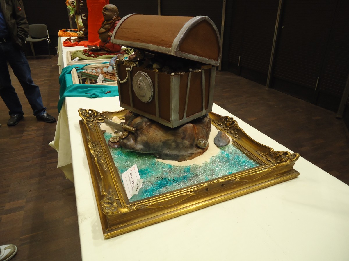 (143'586) - Schatztruhe aus Schokolade am 31. M�rz 2013 in Thun, Hotel Seepark