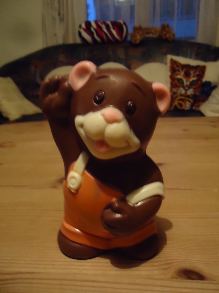 (143'609) - Osterb�rli, kurz bevor es verzehrt wurde am 9. April 2013