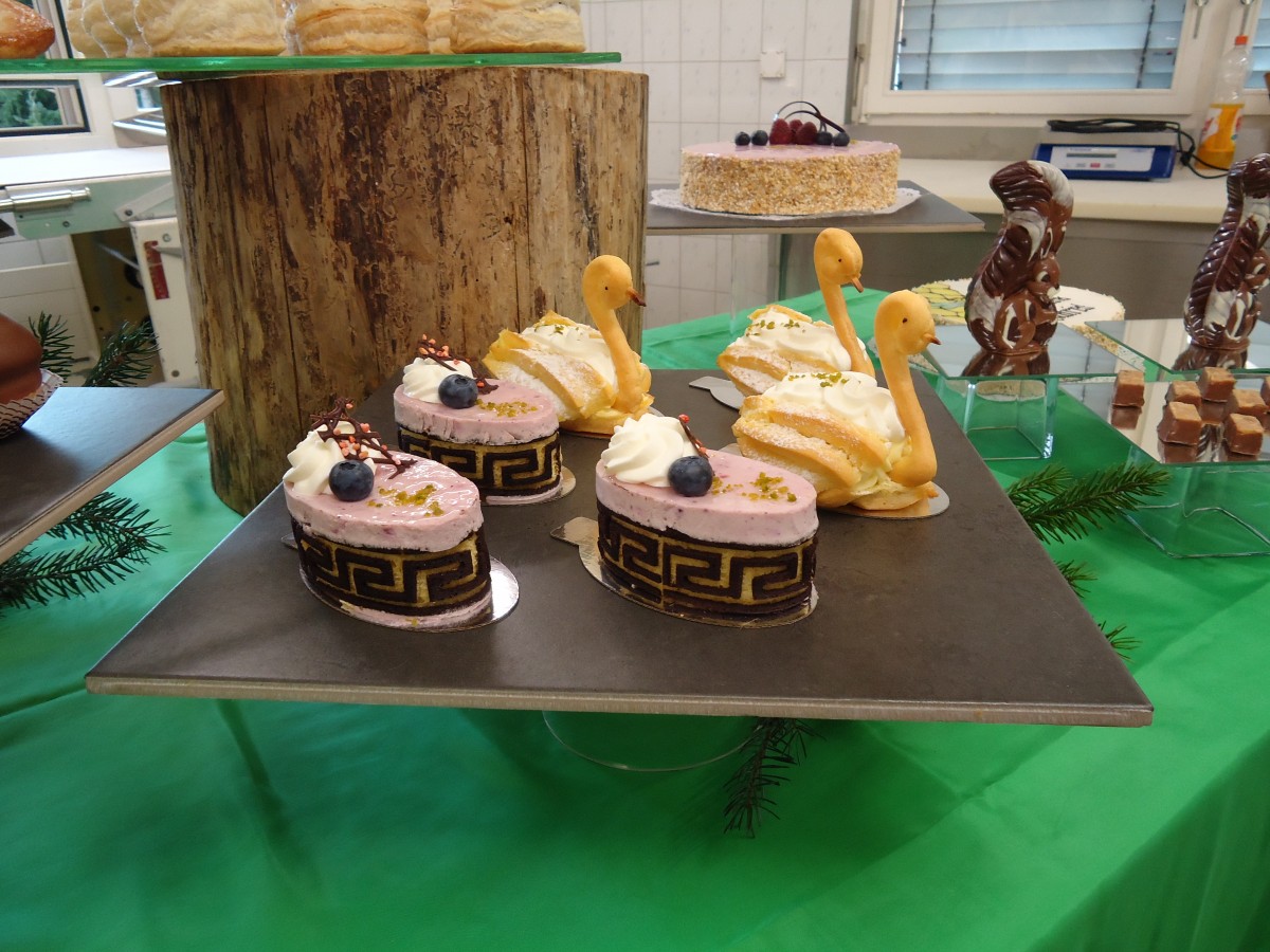 (143'936) - Pr�fungsarbeiten B�cker/Konditor am 1. Mai 2013 in Sch�nried