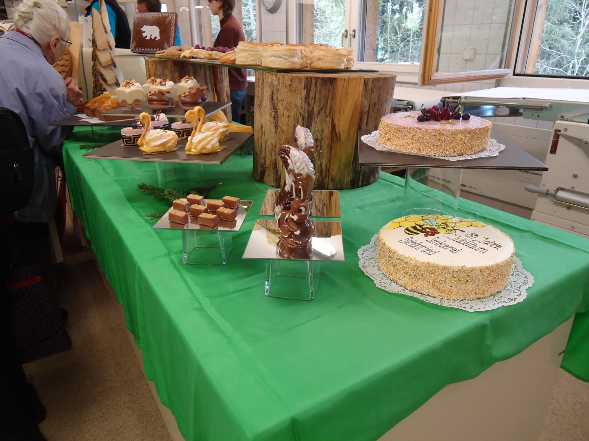 (143'940) - Pr�fungsarbeiten B�cker/Konditor am 1. Mai 2013 in Sch�nried