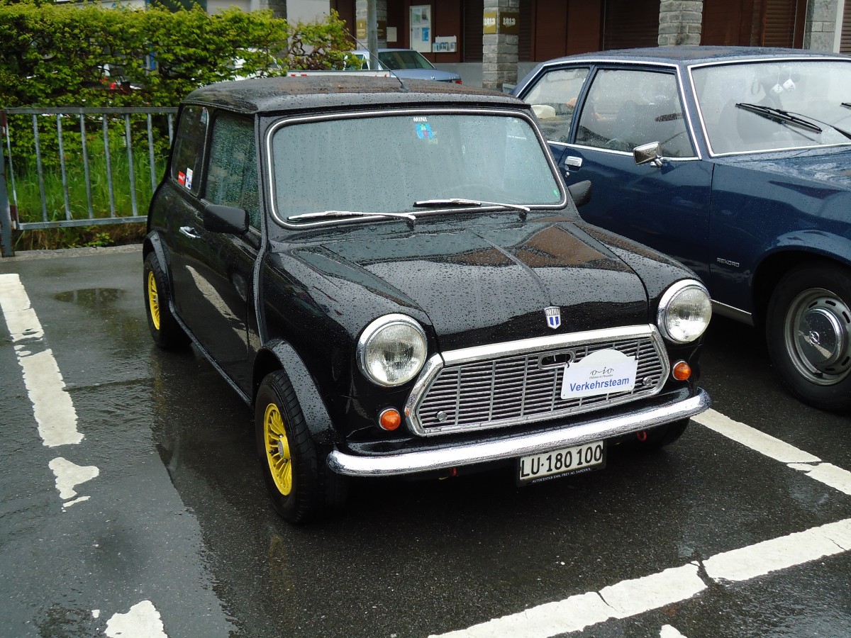 (144'232) - Austin-Mini - LU 180'100 - am 19. Mai 2013 in Engelberg, OiO