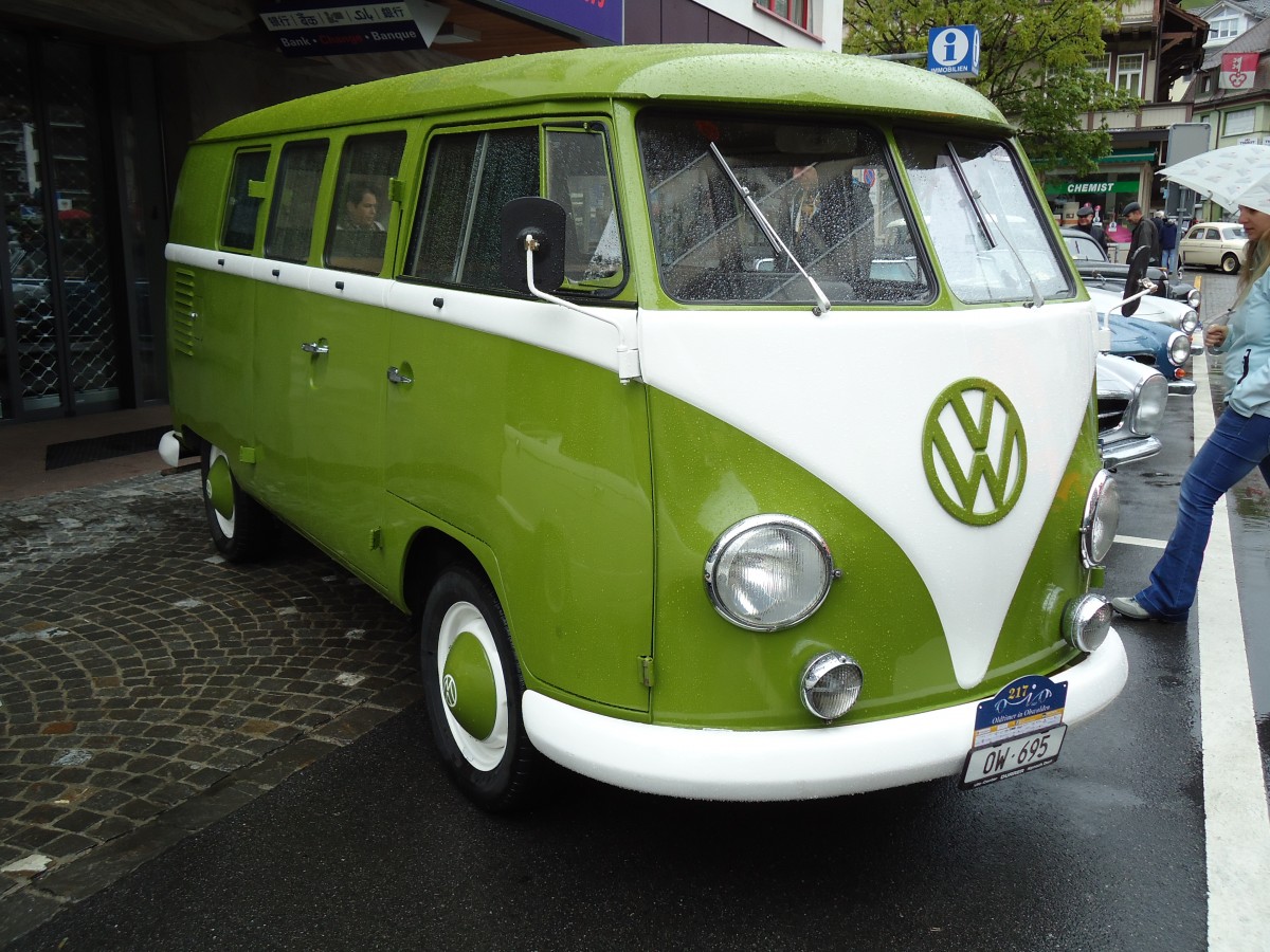 (144'248) - VW-Bus - OW 695 - am 19. Mai 2013 in Engelberg, OiO