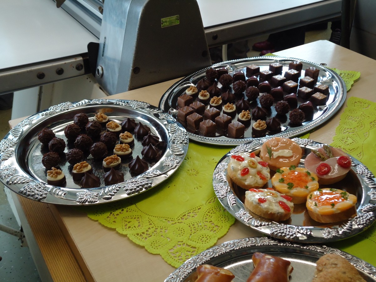 (144'501) - Gegens�tze: Pralinen und belegte Br�tli am 21. Mai 2013