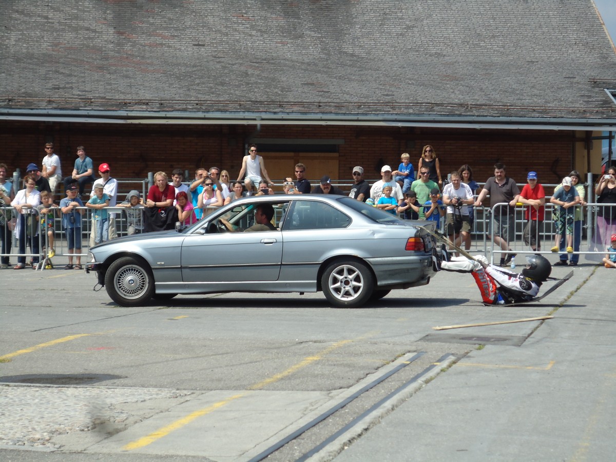 (145'635) - BMW von Hell Driver mit  Anhang  am 7. Juli 2013 in Thun, Expo