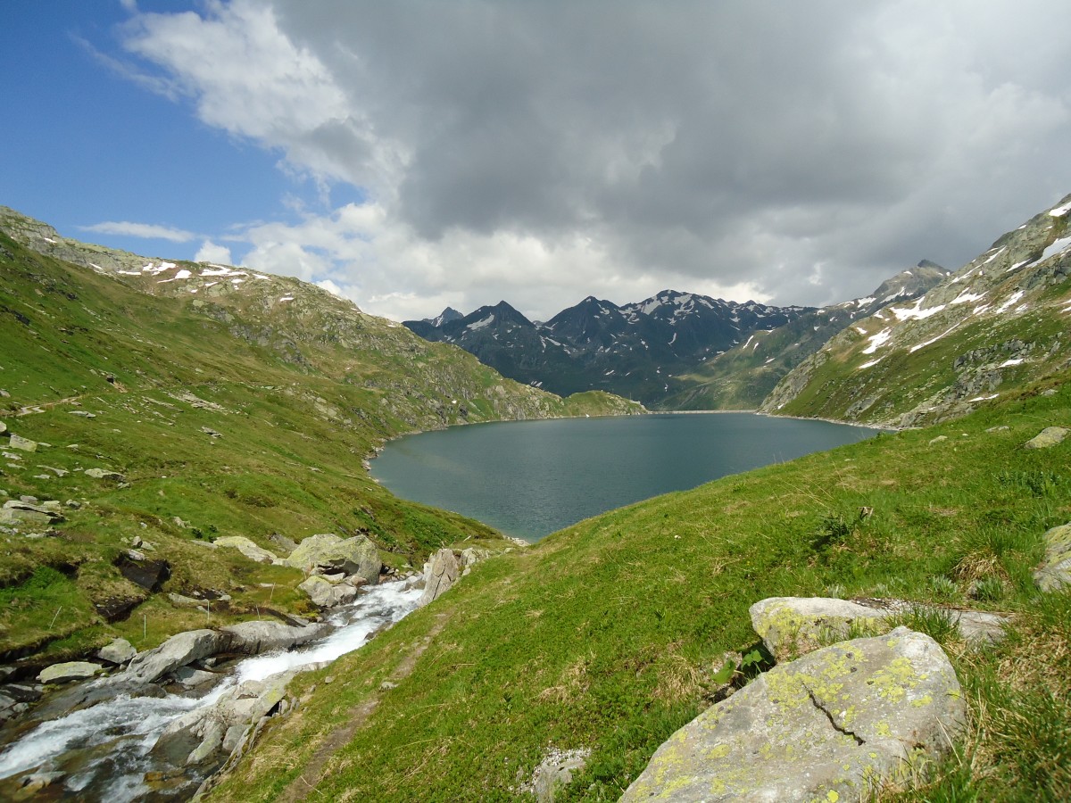 (145'966) - Am Lago di Lucendro am Gotthardpass am 20. Juli 2013