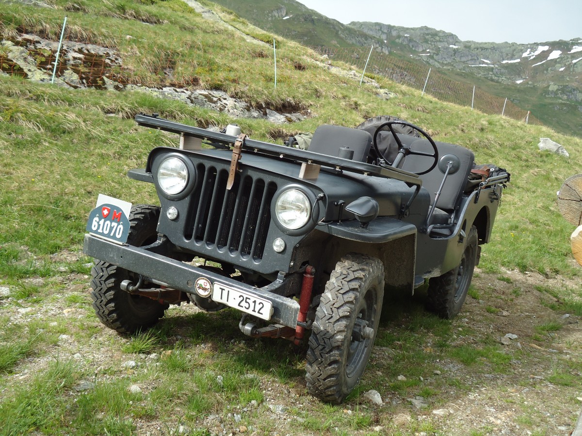 (145'969) - Willys - TI 2512 - am 20. Juli 2013 am Gotthardpass