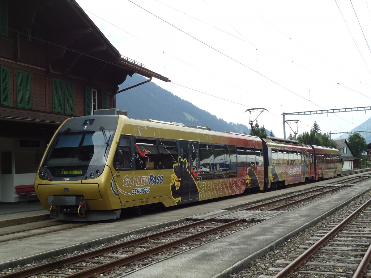 (146'152) - MOB-Pendelzug - Nr. 342 - am 28. Juli 2013 im Bahnhof Lenk