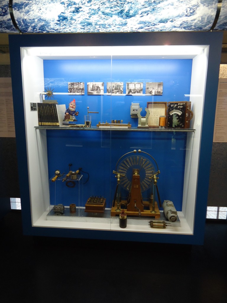 (146'431) - Schaukasten am 18. August 2013 in Le Locle, Museum unterirdische M�hlen