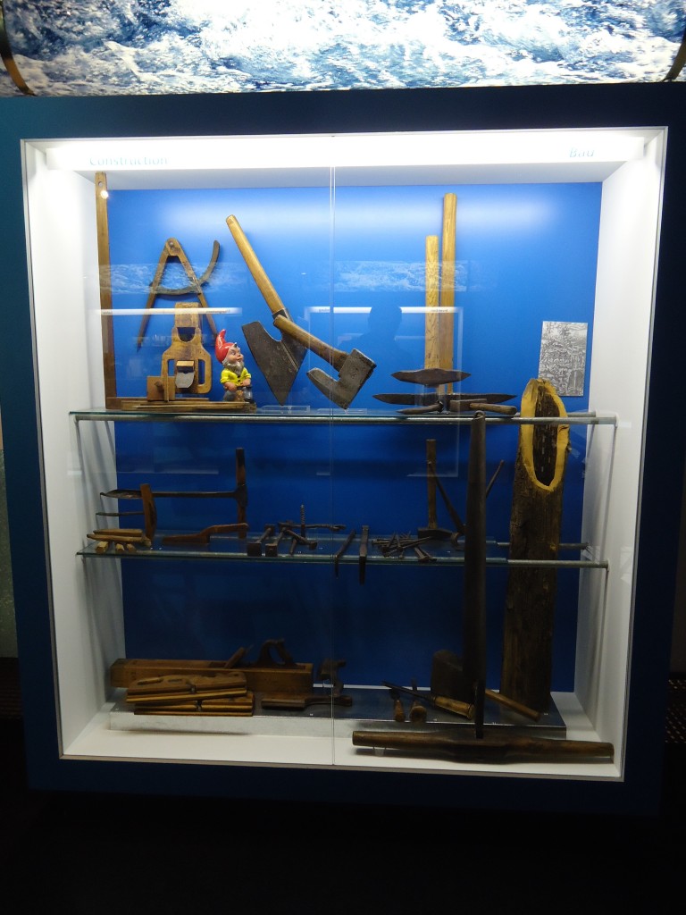 (146'433) - Schaukasten am 18. August 2013 in Le Locle, Museum unterirdische M�hlen