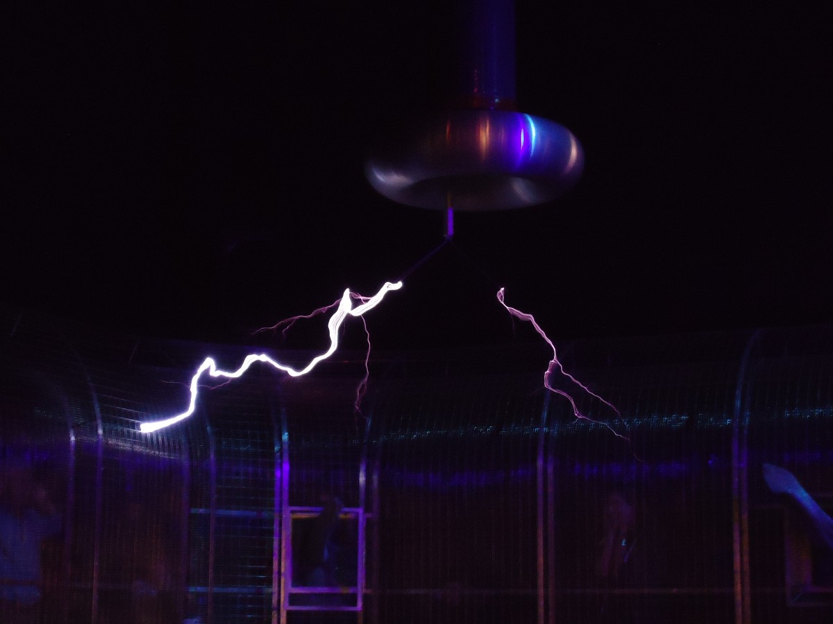 (147'082) - Blitze im Technorama in Winterthur am 8. September 2013
