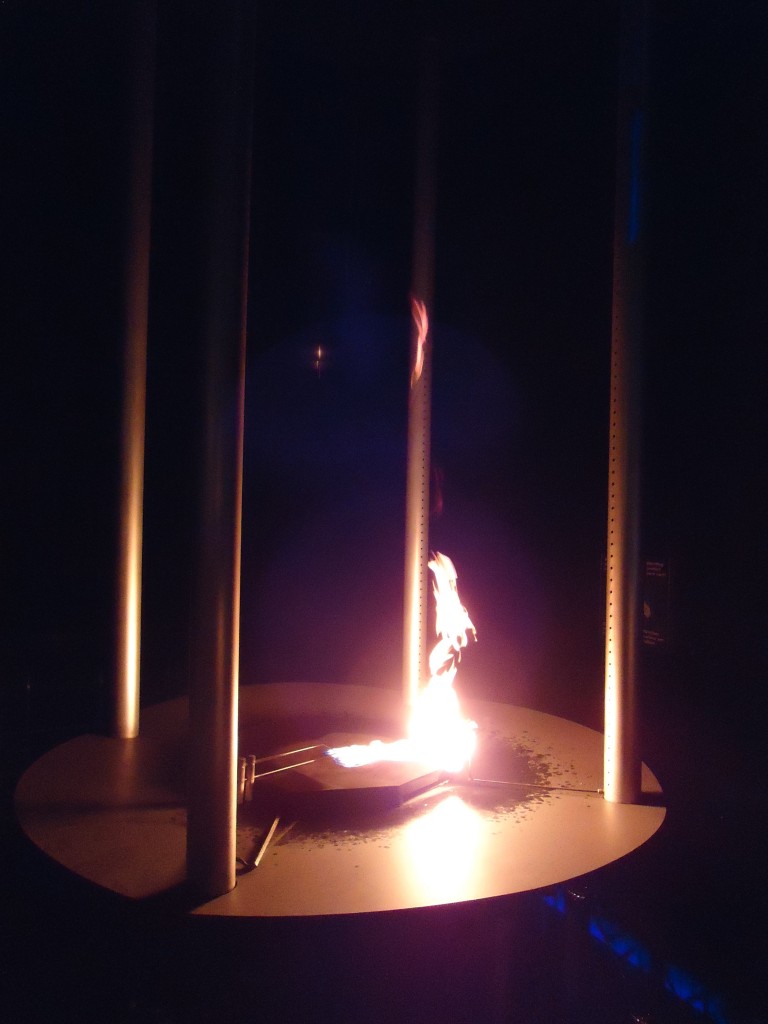 (147'084) - Feuer im Technorama in Winterthur am 8. September 2013