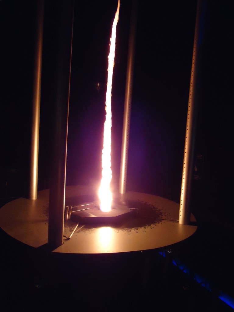 (147'085) - Feuer im Technorama in Winterthur am 8. September 2013