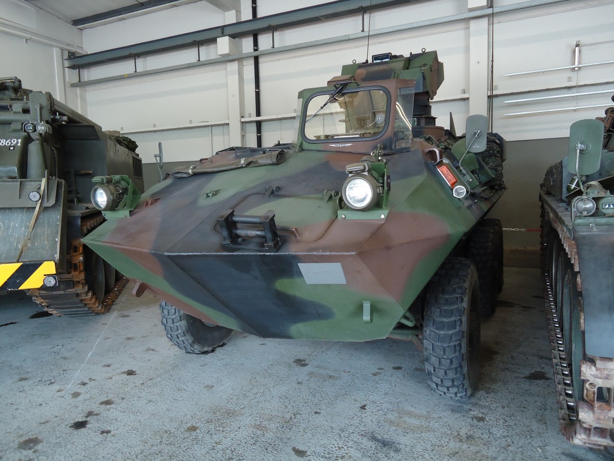 (147'117) - Schweizer Armee - Mowag am 14. September 2013 in Thun, Waffenplatz