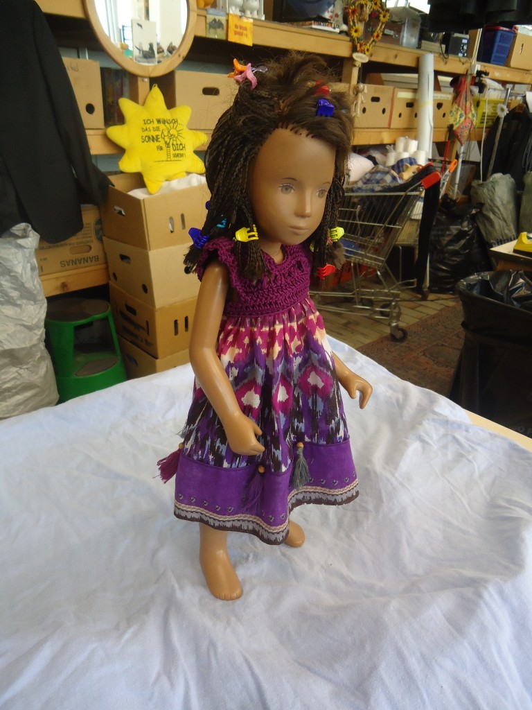 (147'218) - Sasha Morgenthaler-Puppe im BrockiShop am 18. September 2013