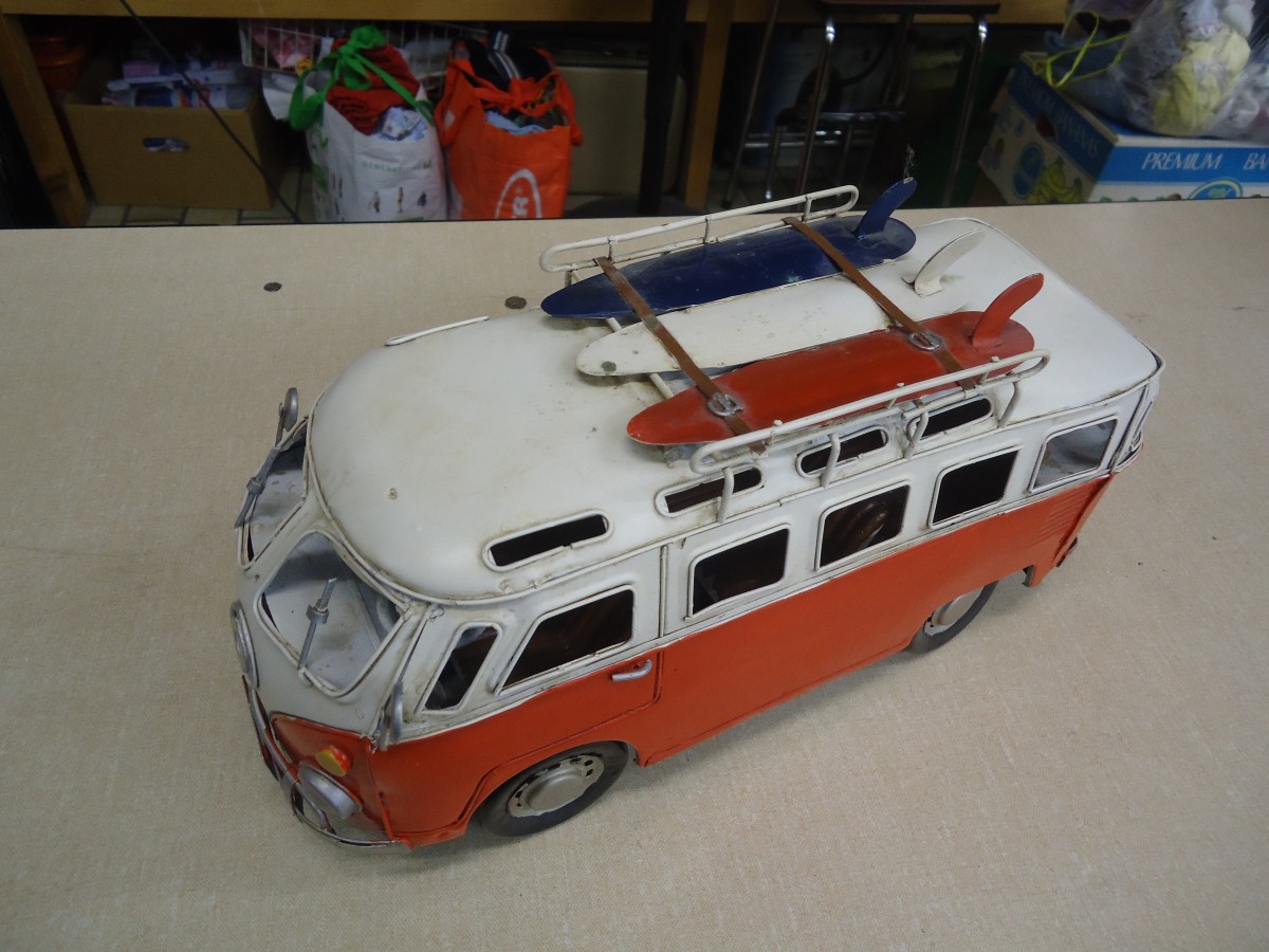 (148'061) -VW-Bus im BrockiShop am 14. November 2013