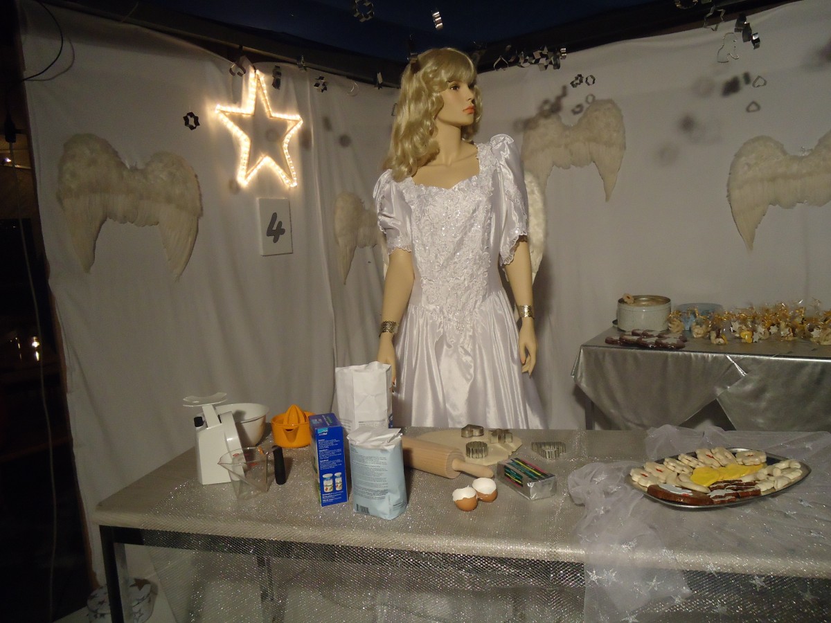 (148'180) - Adventsfenster am 4. Dezember 2013 in Thun-Lerchenfeld