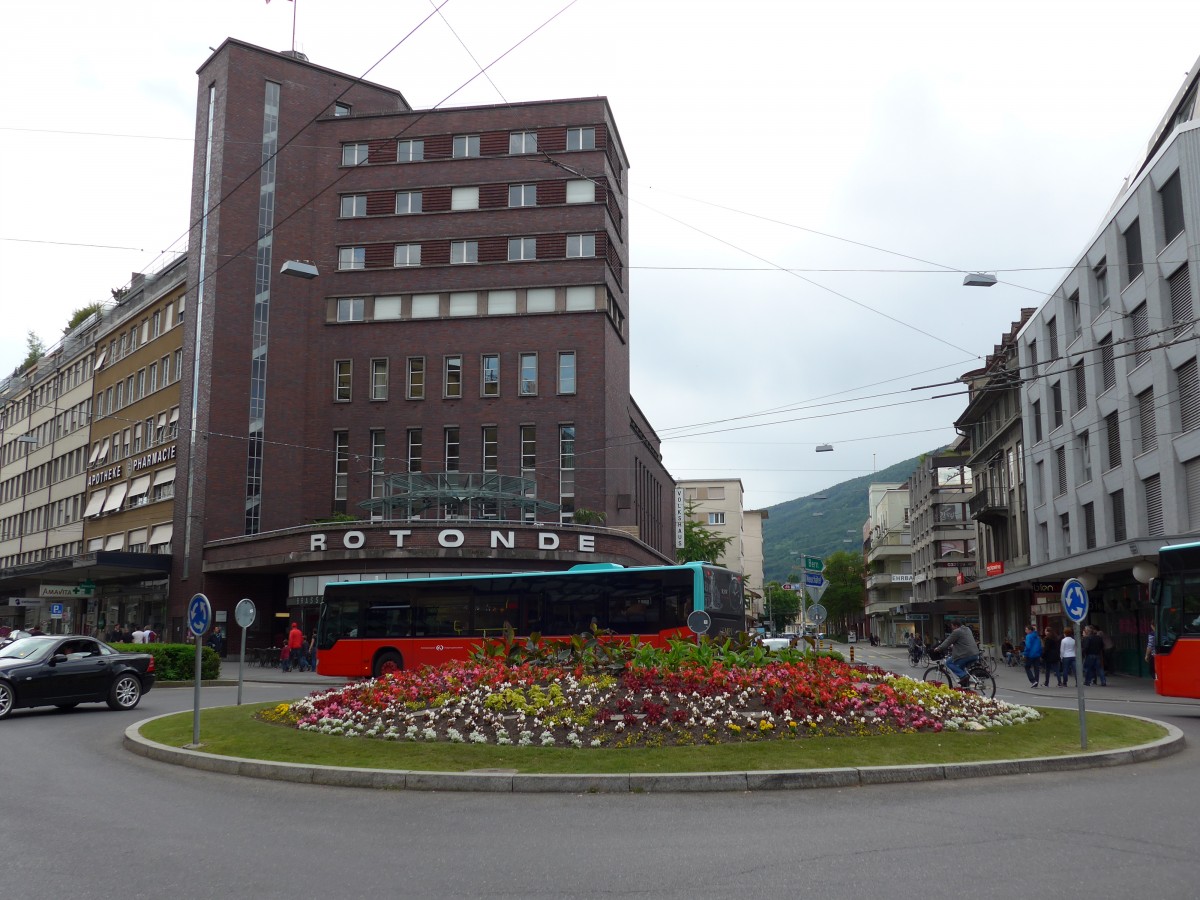 (151'098) - Kreisel beim Guisanplatz in Biel am 29. Mai 2014